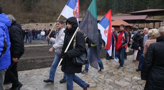 Vuçic hyn në Kosovë, pritet të bëjë homazhe në vendin ku u vra Ivanoviqi