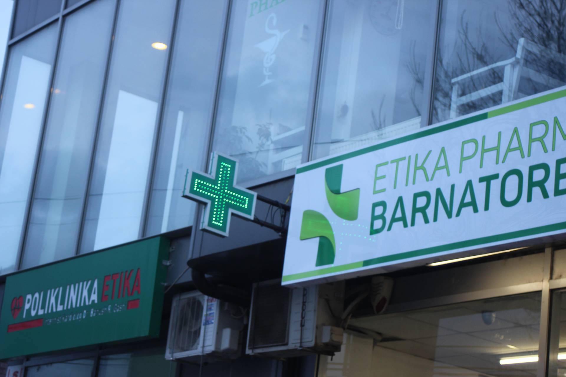 Hartohet orari i punës së Barnatoreve Farmaceutike të kujdestarisë në Komunën e Lipjanit
