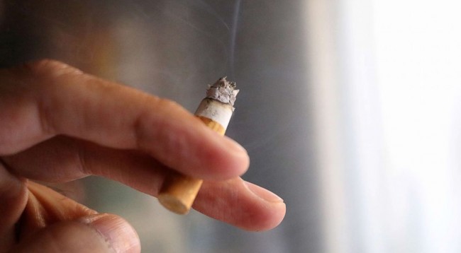 Konsumimi i vetëm një cigareje në ditë mund të shtojë rrezikun e sëmundjeve të zemrës