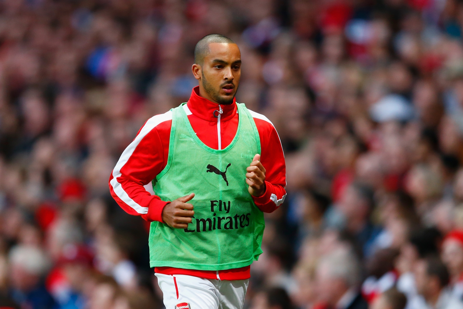 Konfirmohet: Walcott mbërrin në “Finch Farm” për testet mjekësore (Foto)