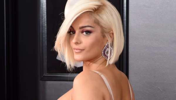 Bebe Rexha tregon se kur dirdh vithet, “ndizet” publiku