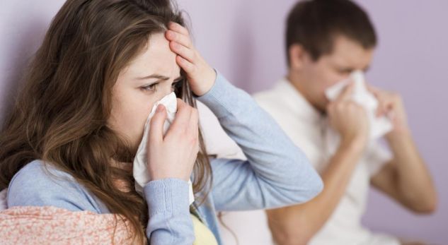 Si ta tejkaloni gripin në kushte shtëpie?