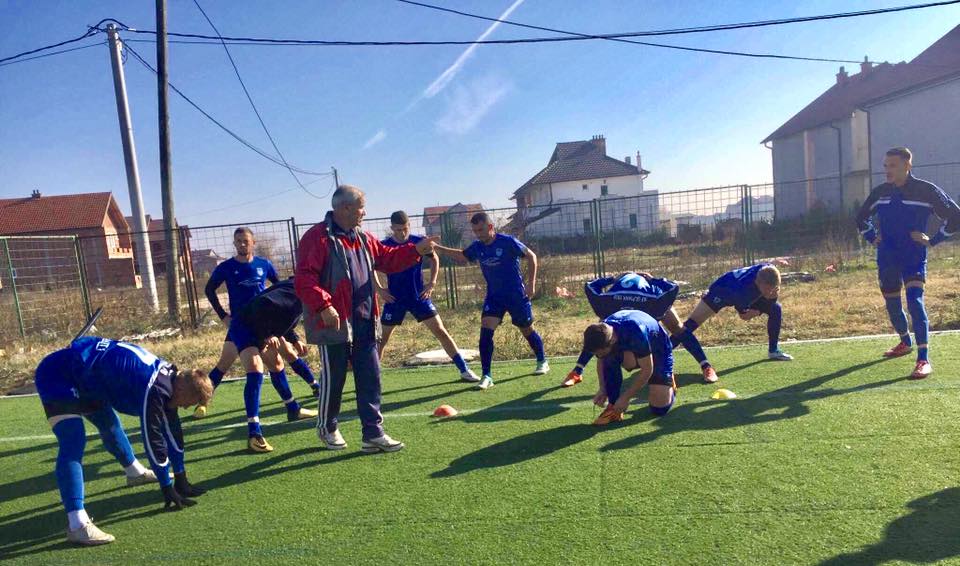 ”Ultras TIGRAT” i thurrin elozhe trajnerit të sukseseve Enver Duriqit