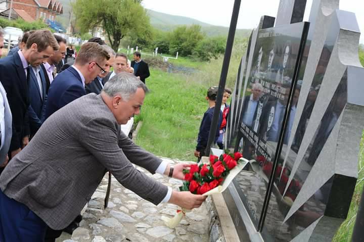 Nderohen martirët e fshatrave Ribar i Vogël dhe Blinajë (Foto)