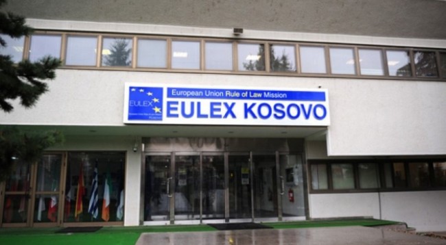 EULEX-i ua lë vendorëve gjykimin për vrasjen e policëve të UNMIK-ut