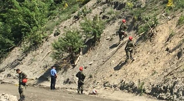 Kërkimet në Lepenc u ndalën se s’kishte ndriçim, policët do kërkohen edhe në Maqedoni