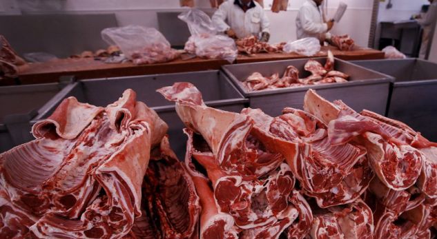 Alarm në Serbi, ndalohet importi i mishit nga Hungaria për shkak të mortajës afrikane