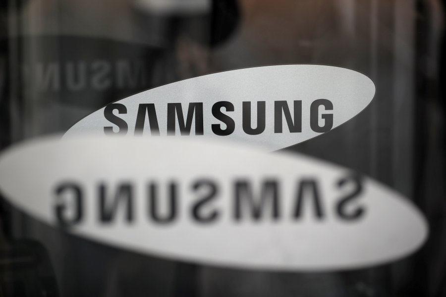 Bie shitja e telefonave, Samsung ende në krye