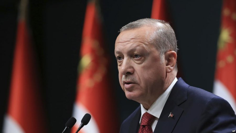 Erdogan kritikon personalitetet franceze për deklaratat për Kuranin