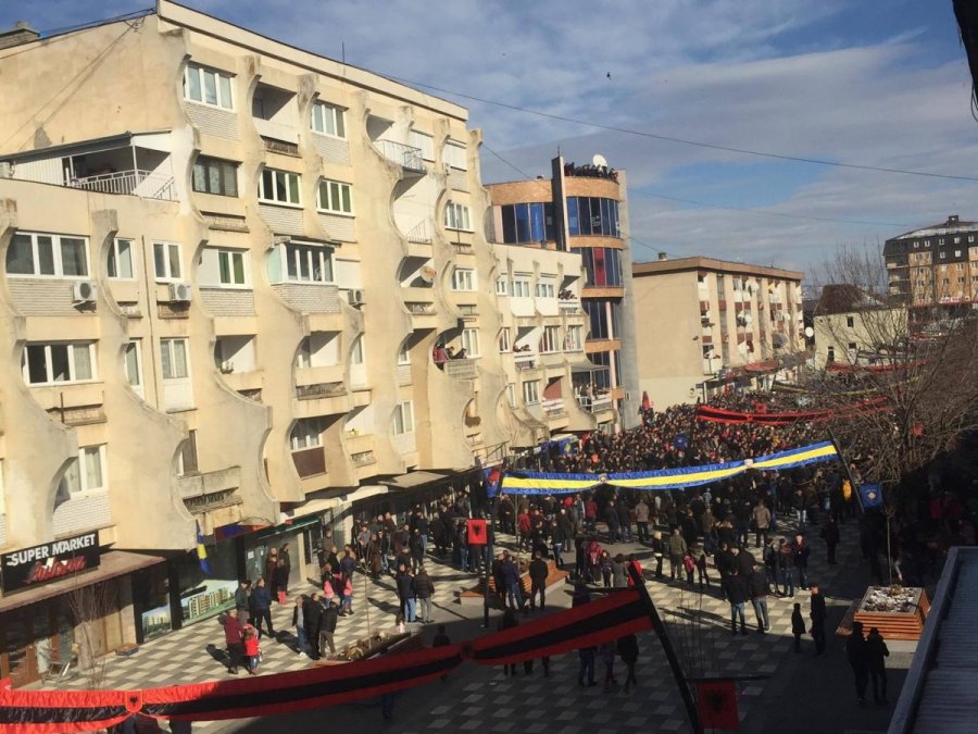 Falja e Fiter Bajramit nuk do të bëhet në sheshin ‘’Adem Jashari’’ në Lipjan