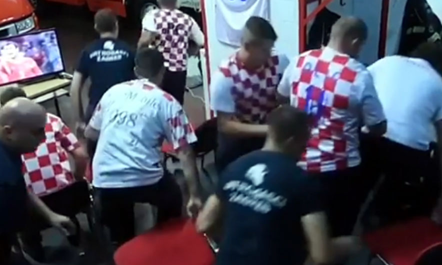 Kroacia godet penalltinë vendimtare, zjarrfikësit i thërret detyra (Video)
