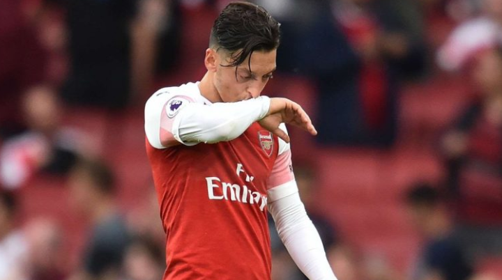 Gazetari i ESPN: Ozil nuk udhëtoi fare kur ia treguan formacionin