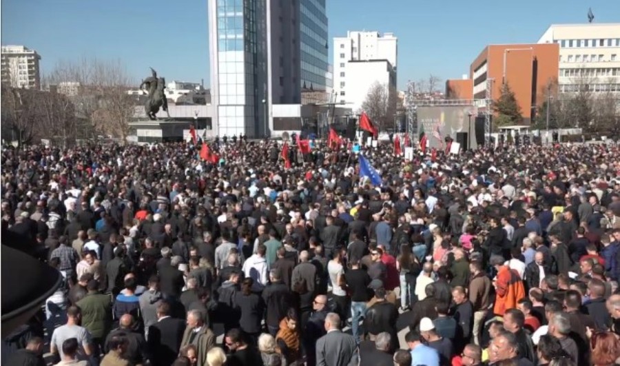 Vetëvendosje shpalos planet për protestat