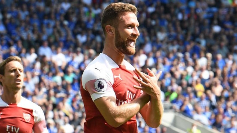 Mustafi festoi me shqiponjë, ky është vendimi i FA-së