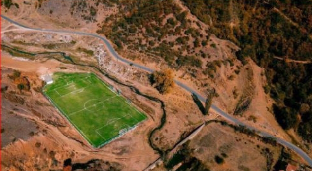 Ky stadium nuk është as në Brazil e as në Spanjë, por në Kosovë