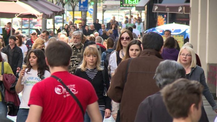 Njeriu njeh, mesatarisht, 5 mijë persona