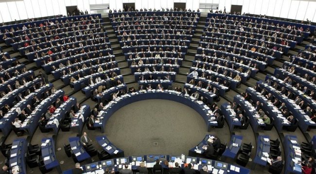Parlamenti Evropian miraton rezolutën për Kosovën, kërkohet heqja e vizave