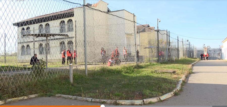 Të miturit u arratisën nga burgu i Lipjanit me ndihmë nga jashtë