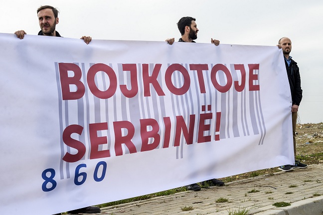Taksa 100 për qind i ka shkaktuar mbi 20 milionë euro humbje Serbisë