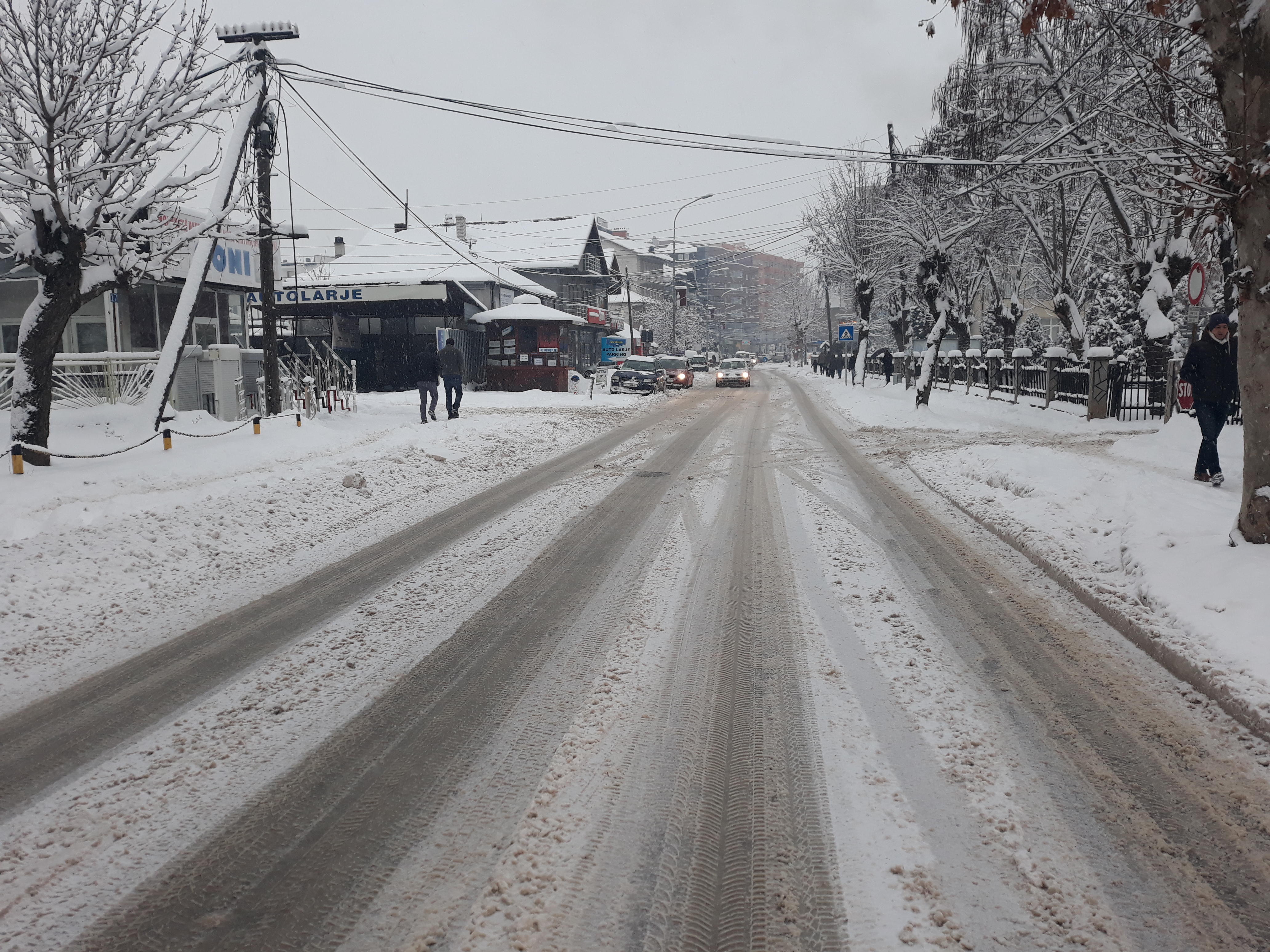 ​​Rrugët kryesore të Lipjanit të kalueshme (Foto)