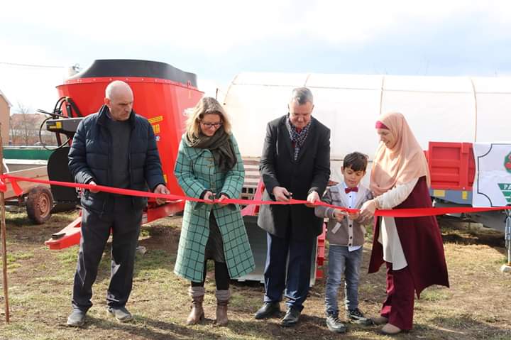 Kryetari Ahmeti merrë pjesë në ceremoninë e ndarjes së mjeteve të punës