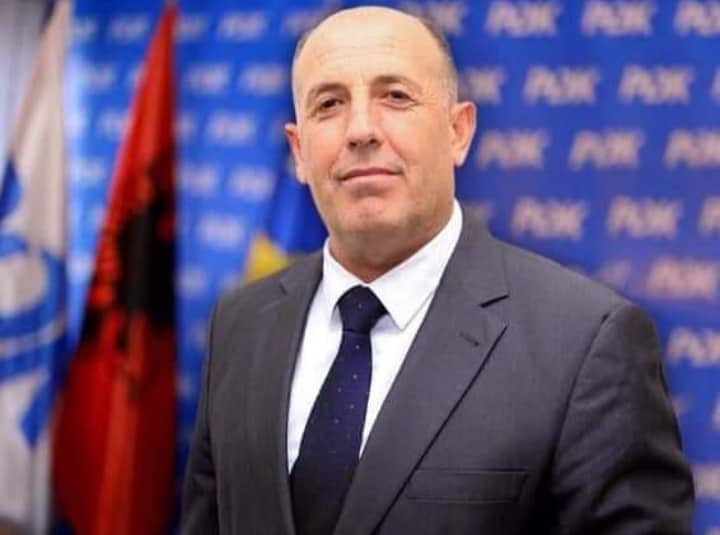 Lulzim Rrustemi shpall kandidaturën për kryetar të degës së PDK-së