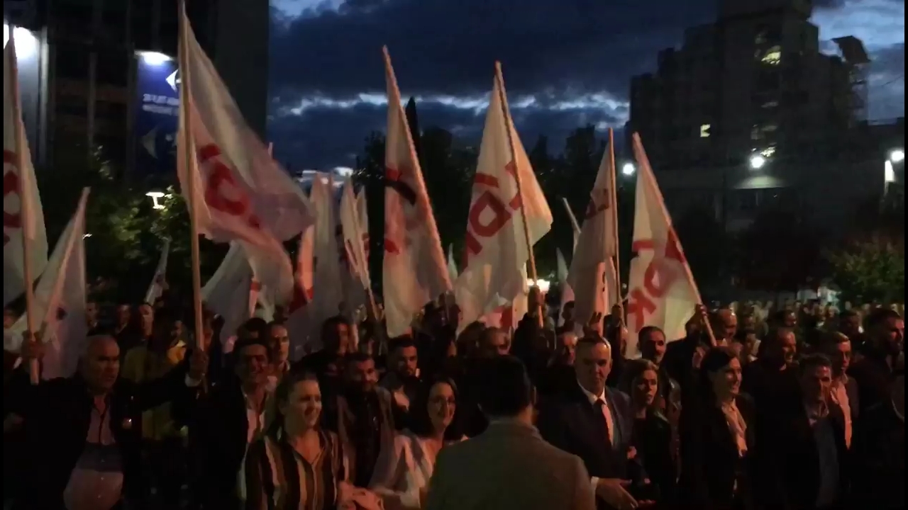 Lipjanasit e LDK-së “okupojnë” Prishtinën (Video)