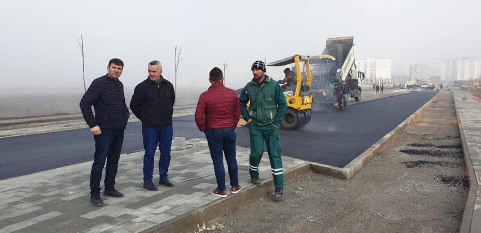 Ahmeti edhe vikendeve del në teren dhe inspekton punimet (Foto)