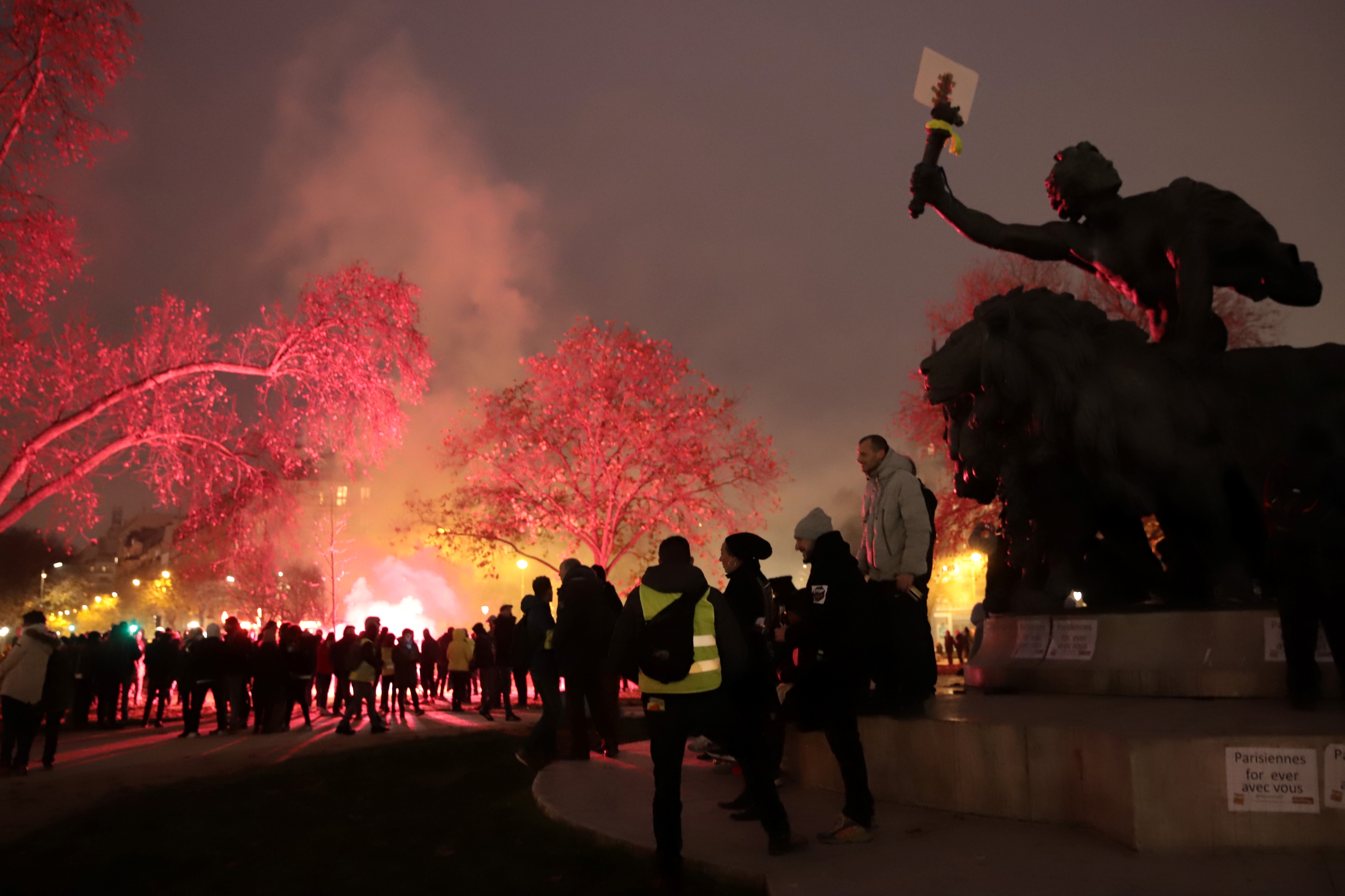 Paralizohet Franca, rreth 500 mijë protestues dalin në rrugë