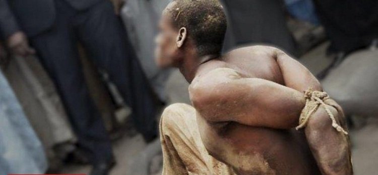 Foto +18/ Tortura e njohur si “Tabay”, një masakër e vërtetë e shkaktuar ndaj qytetarëve në Nigeri