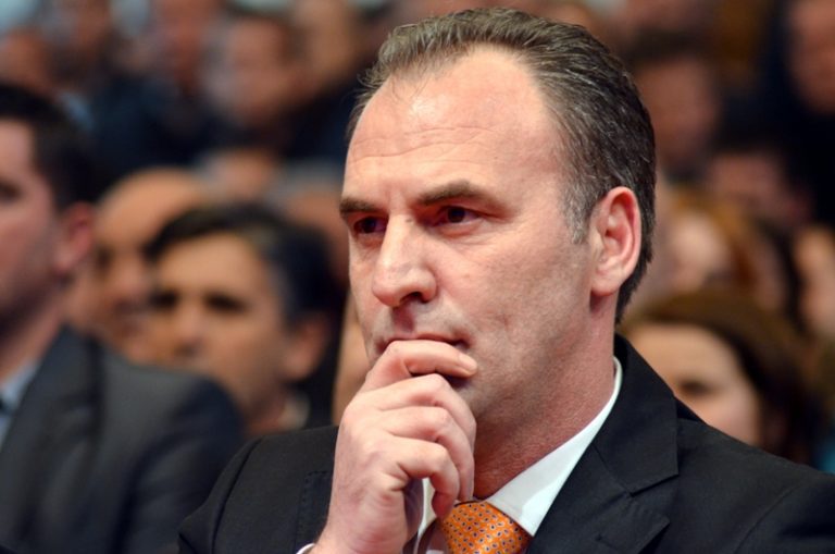 Limaj kërkon dorëheqjen e Vjosa Osmanit: Shkeli Kushtetutën